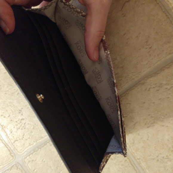 wallet - Picture 3 of 4